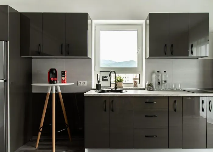 Skylark - Miami Studio With Terrace & Mountain View