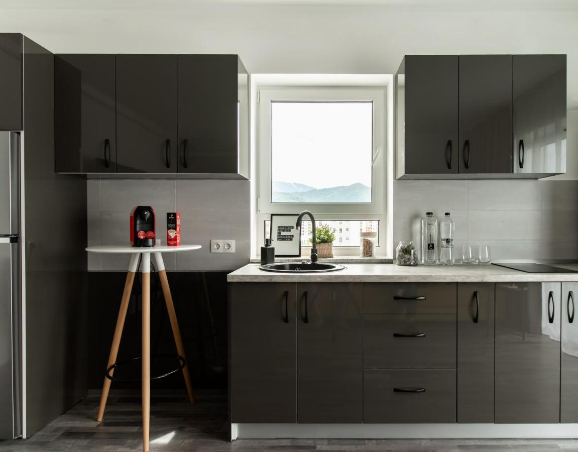 Skylark - Miami Studio With Terrace & Mountain View